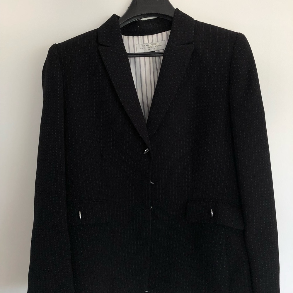 Taharia pinstripe suit